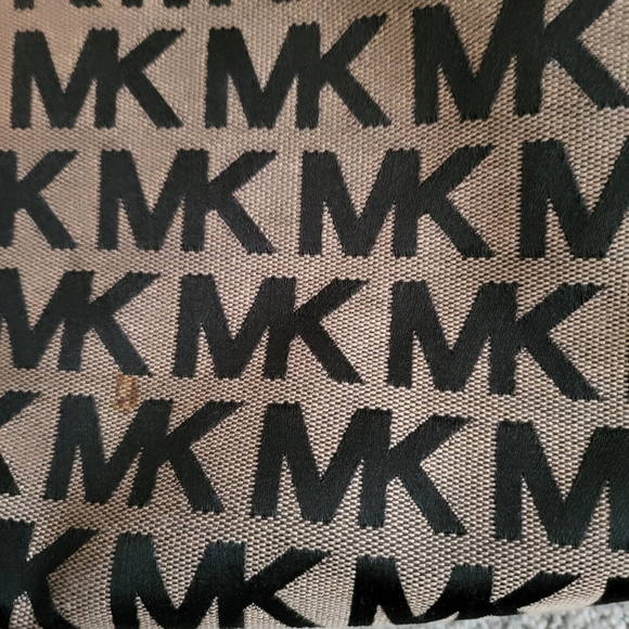 Michael Kors Purse - Picture 3 of 4